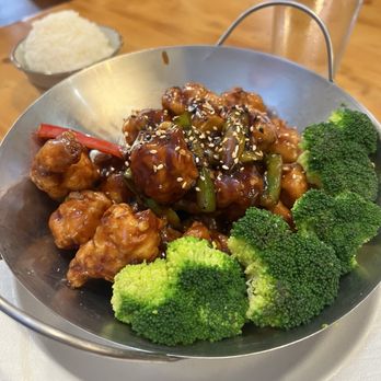 HeFun Asian Fusion - Crispy Sesame Chicken - Asian Fusion Near Me - Palm Harbor, Florida HeFun Asian Fusion - Crispy Sesame Chicken - Asian Fusion Near Me - Palm Harbor, Florida