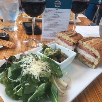 Grassroots & Vine - Wine Bars Near Me - Fort Thomas, Kentucky