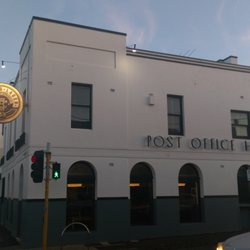 Post Office Hotel - Outside