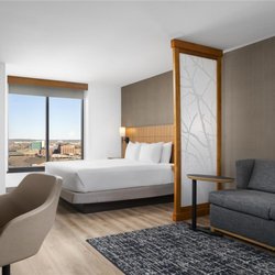 Hyatt Place Omaha/Downtown-Old Market - Guest Room