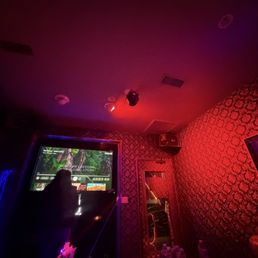 Medium Room