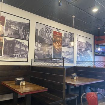 Mangino's Pizzeria - Inside - Pizza Near Me - New Castle, Pennsylvania