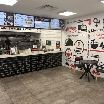 Grillies - Front counter - Burgers Near Me - Brampton, Ontario