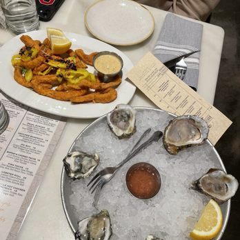 The Brass Pearl - Oysters and Calamari - Live/Raw Food Near Me - Knoxville, Tennessee