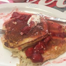 Create Your Own Pancakes start off with 3 fluffy buttermilk pancakes but I ate one piece prior to taking a picture.