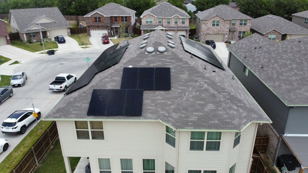 Slide of Veton Roofing and Construction