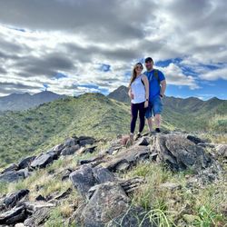 Rockin' M Bar Ranch - Walked out the back door and went hiking. Many mountains to choose from. 360 degree views of mountains and desert.