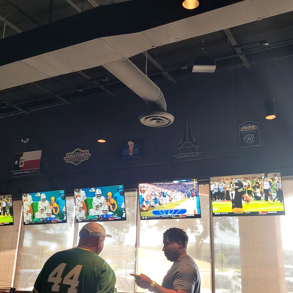 Arrowhead Sports Grill - American Near Me - Plano, Texas Arrowhead Sports Grill - American Near Me - Plano, Texas