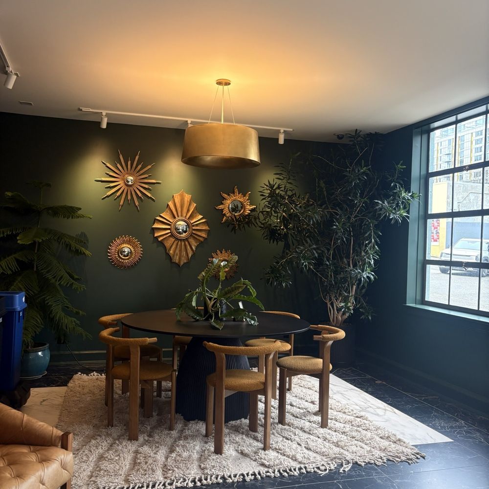 Bonhomie Coffee Bar - Dining area - Coffee & Tea Near Me - Seattle, Washington Bonhomie Coffee Bar - Dining area - Coffee & Tea Near Me - Seattle, Washington
