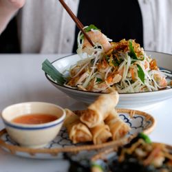 B&D Authentic Viet Cuisine - Papaya Salad