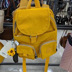 Winners - Yellow Kipling backpack