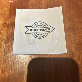 Houston's Restaurant - American Near Me - New Orleans, Louisiana