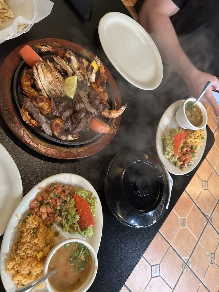 Cristobal Mexican Grill & Bar