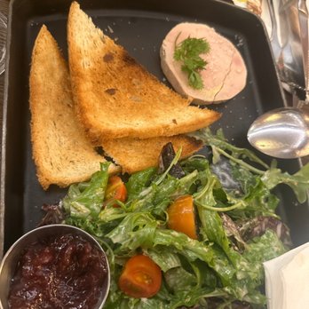 le bouchon parisien - Foie gras with fig jam - French Near Me - Paris