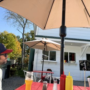 Broken Hearts Burger - Burgers Near Me - Fairlee, Vermont