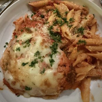 Char & Lemon - CHICKEN PARMESAN
Marinara, Fresh Mozzarella, Penne - Italian Near Me - Oxford, Connecticut Char & Lemon - CHICKEN PARMESAN
Marinara, Fresh Mozzarella, Penne - Italian Near Me - Oxford, Connecticut