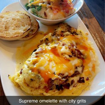 Another Broken Egg Cafe - The Supreme Omelette City Grits - Breakfast & Brunch Near Me - Austin, Texas