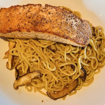 Yard House - Vegetarian Near Me - San Diego, California Yard House - Vegetarian Near Me - San Diego, California