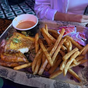 Talkin' Tacos Wynwood - Birria Grilled Cheese - Tacos Near Me - Miami, Florida