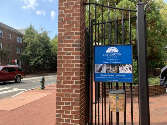 Dumbarton House by null