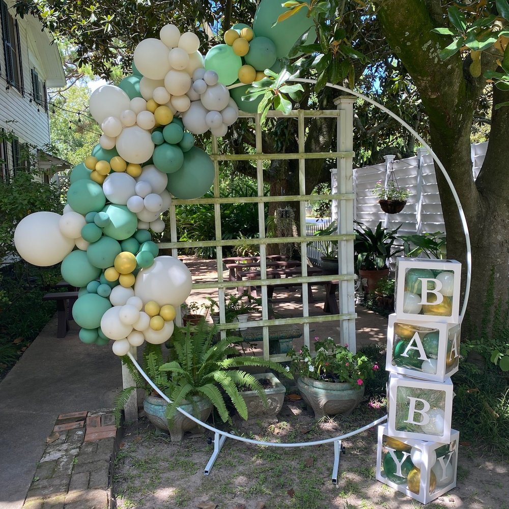 All Kustom Kreationz - Balloon arch - Party Equipment Rentals Near Me