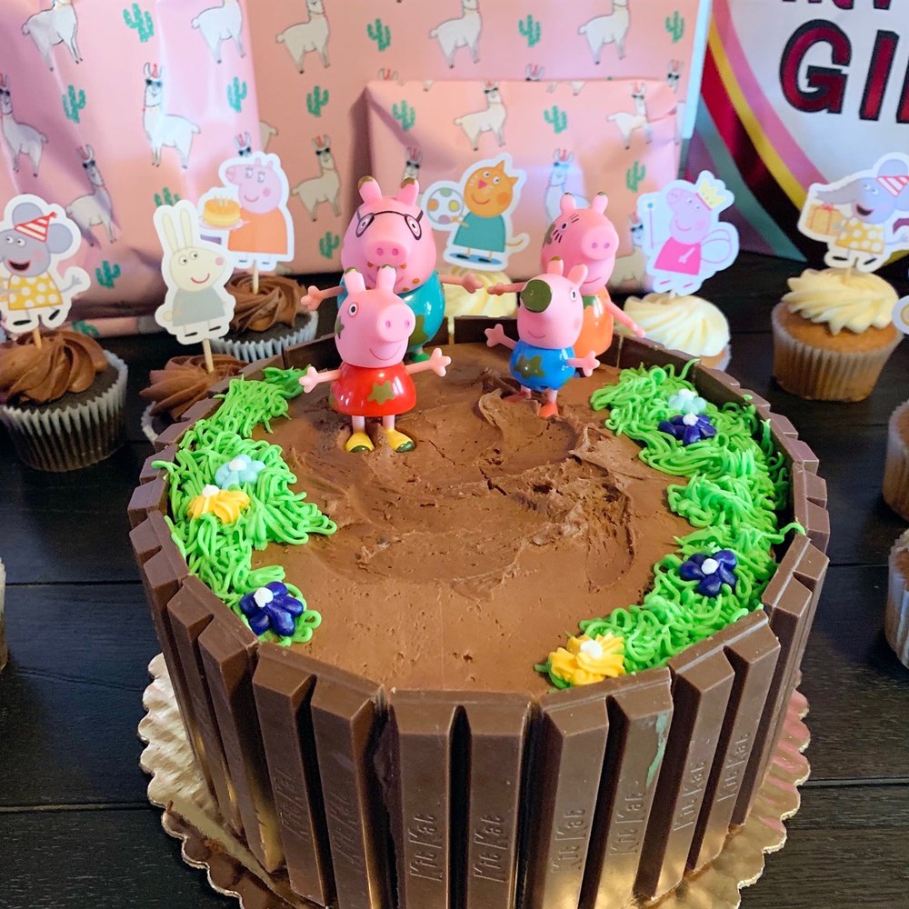 Safeway - a birthday cake and cupcakes - Grocery Near Me - Payson, Arizona