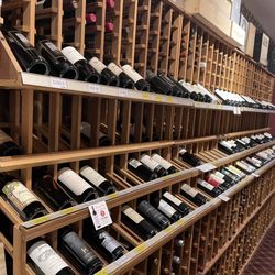 M & R Liquors