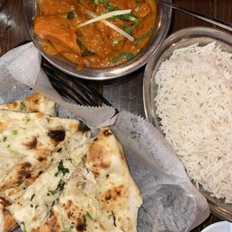 Coconut Chicken Curry, Garlic Naan Coconut Chicken Curry, Garlic Naan