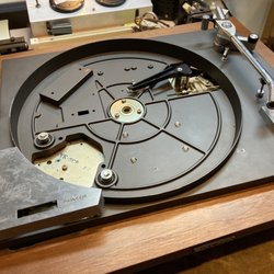 Dayton Vintage Audio - Vintage turntable restoration