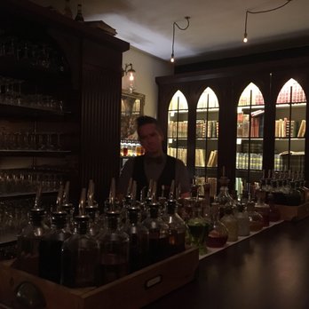 La Llibreria - Cocktail Bars Near Me - Barcelona, B La Llibreria - Cocktail Bars Near Me - Barcelona, B