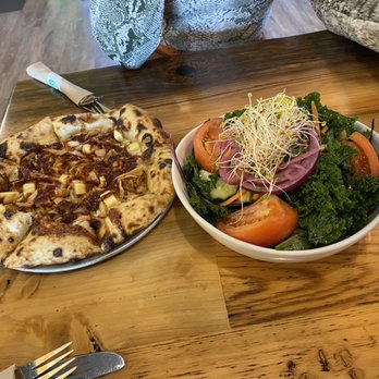 Pulse Cafe - Pizza and salad - Vegan Near Me Pulse Cafe - Pizza and salad - Vegan Near Me