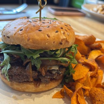 True Food Kitchen - Grass fed burger - New American Near Me - Hackensack, New Jersey
