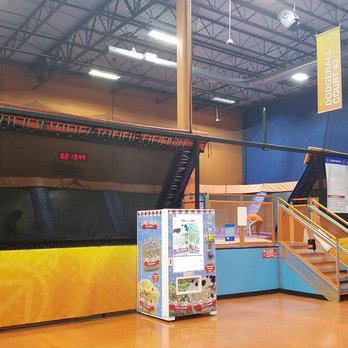 Sky Zone Trampoline Park - Fun - Trampoline Parks Near Me - Deer Park, New York