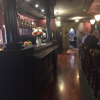 Erin's Snug Irish Pub - Irish Near Me - Madison, Wisconsin