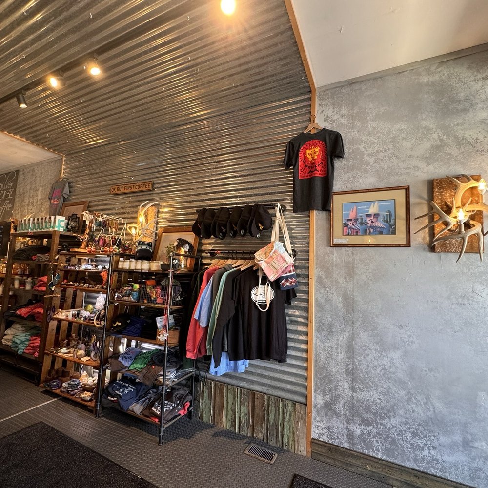 Silver Horse Coffee - Besides coffee, this coffee hang serves up clothing, candles, groovy chocolate bars, and crystals. - Coffee & Tea Near Me - Donegal, Pennsylvania