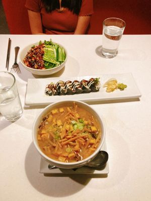 Nomzilla! sushi et cetera by null