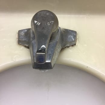 LA Crystal Hotel - Since when they haven't cleaned this? - Hotels Near Me - Carson, California LA Crystal Hotel - Since when they haven't cleaned this? - Hotels Near Me - Carson, California