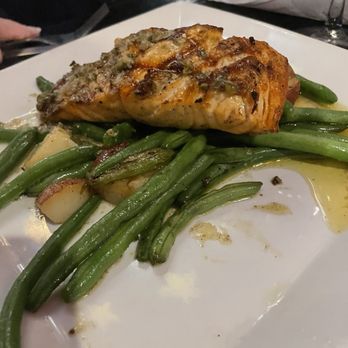 Park Lane Tavern - Salmon in a burre blanc sauce. Fantastic! - Pizza Near Me - Virginia Beach, Virginia