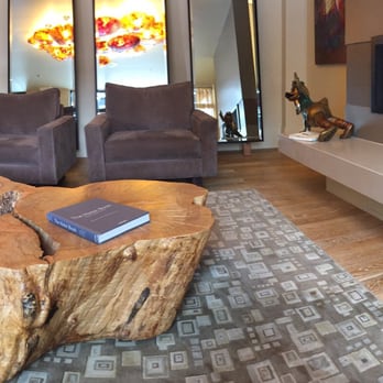 Inn at the 5th Eugene - Cozy lobby with fireplace - Hotels Near Me - Eugene, Oregon
