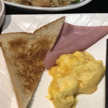 Pine House Cafe - Scramble eggs, ham and toast - Hong Kong Style Cafe Near Me - Toronto, Ontario
