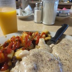 Linda's Family Diner - Sausage Biscuit & Gravy with Home Fries. Absolutely delish!
