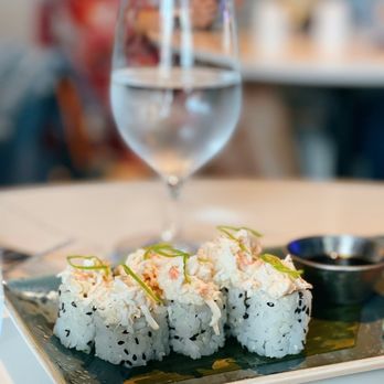 Ramsay's Kitchen - King Crab Sushi Roll - American Near Me - Boston, Massachusetts Ramsay's Kitchen - King Crab Sushi Roll - American Near Me - Boston, Massachusetts