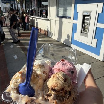 Handels Homemade Ice Cream - Ice Cream & Frozen Yogurt Near Me - Oceanside, California