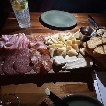 The Press Room - Wine Bars Near Me - Chicago, Illinois