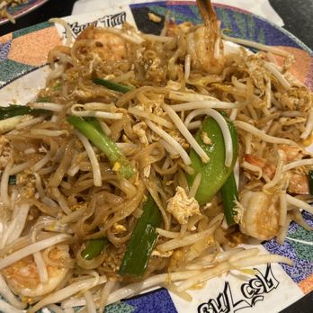Krua Thai Cuisine - Shrimp Pad Thai - Thai Near Me - West Covina, California Krua Thai Cuisine - Shrimp Pad Thai - Thai Near Me - West Covina, California