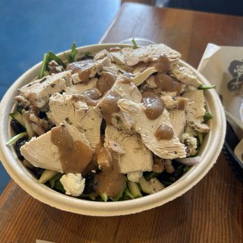 Surf Rider Pizza - baby spinach salad - Pizza Near Me - La Mesa, California Surf Rider Pizza - baby spinach salad - Pizza Near Me - La Mesa, California
