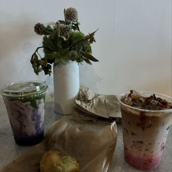 Varraco Coffee + Roasters - A table. - Coffee & Tea Near Me - Palm Desert, California