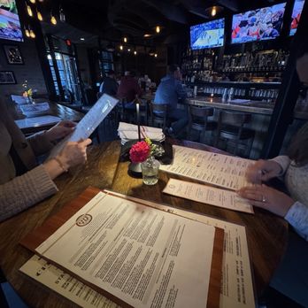 City Tap Loudoun - Bar area - American Near Me - Ashburn, Virginia City Tap Loudoun - Bar area - American Near Me - Ashburn, Virginia