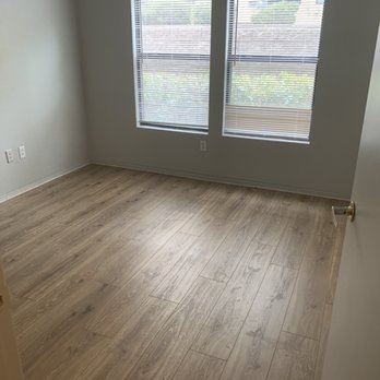 Rozak Flooring - Laminate - Flooring Near Me