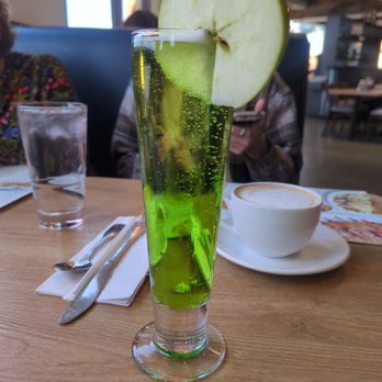 Broken Yolk Cafe - Apple-tini Mimosa! - Breakfast & Brunch Near Me - Santee, California Broken Yolk Cafe - Apple-tini Mimosa! - Breakfast & Brunch Near Me - Santee, California